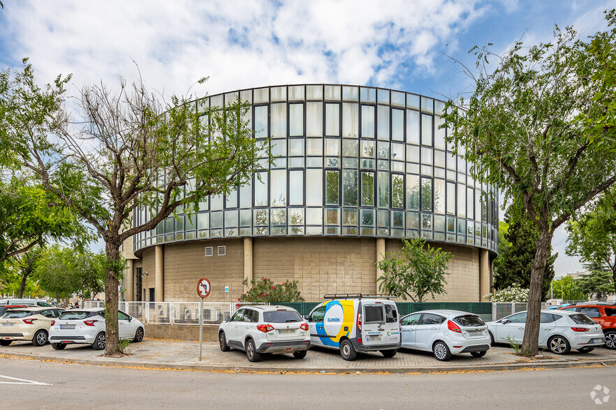 Industriel dans L'hospitalet De Llobregat, Barcelona à louer - Photo du bâtiment - Image 2 de 2