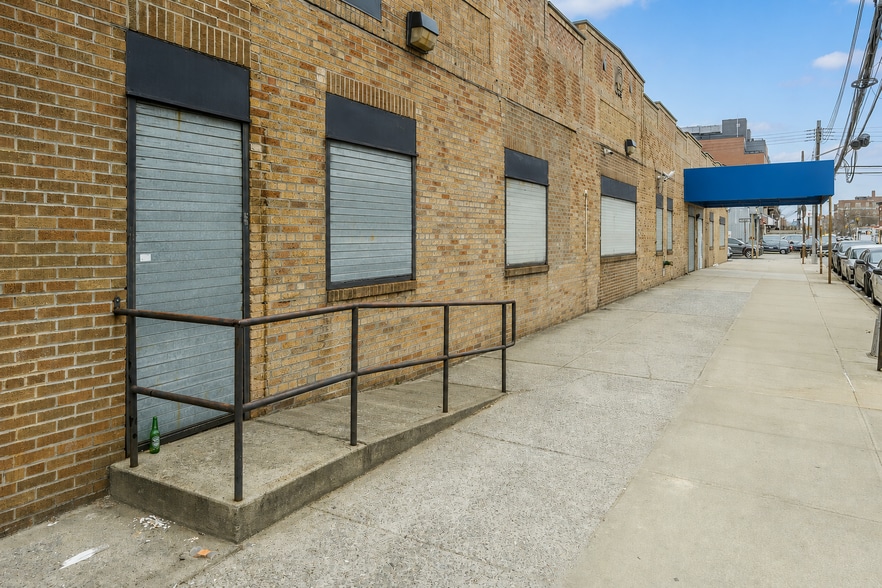 6202 16th Ave, Brooklyn, NY for lease - Building Photo - Image 2 of 2