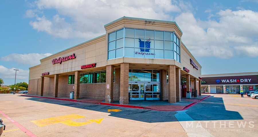 1060 W Camp Wisdom Rd, Dallas, TX à louer - Photo du bâtiment - Image 3 de 4