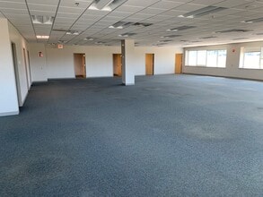 3425 40th Ave NW, Rochester, MN for lease Interior Photo- Image 1 of 5