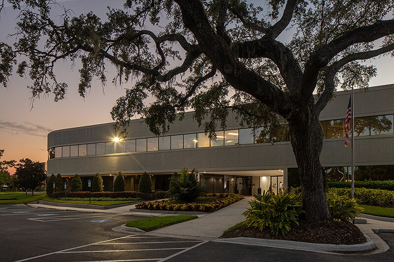 5310 Cypress Center Dr, Tampa, FL à louer - Photo du bâtiment - Image 2 de 14