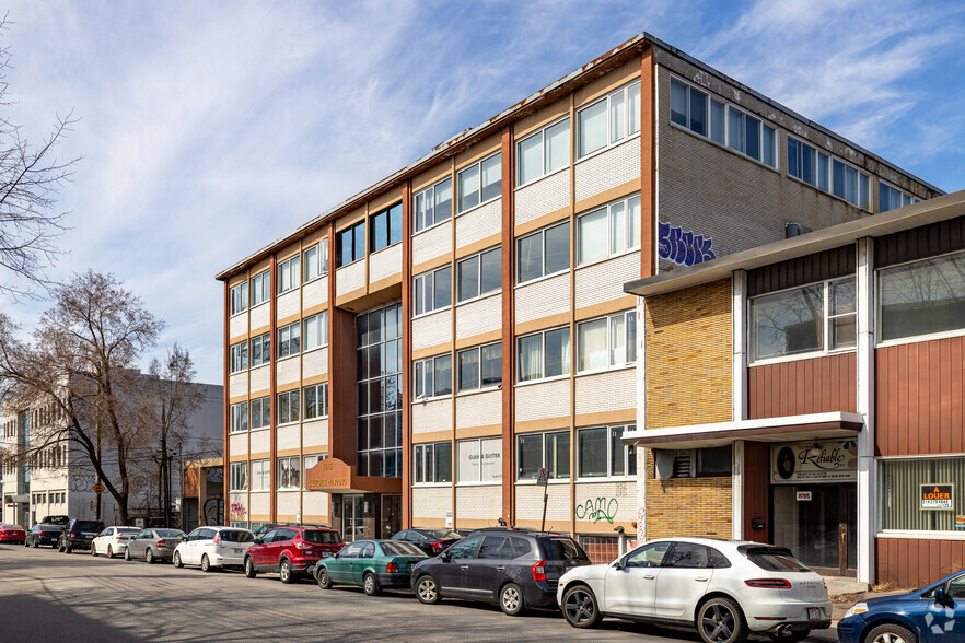 8815 Av Du Parc, Montréal, QC for sale - Primary Photo - Image 1 of 1