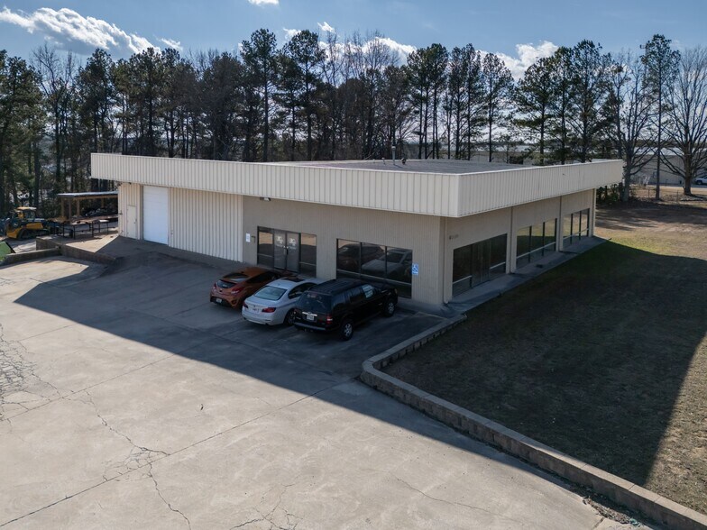 13201 Veterans Memorial Hwy, Douglasville, GA à louer - Photo du bâtiment - Image 2 de 10