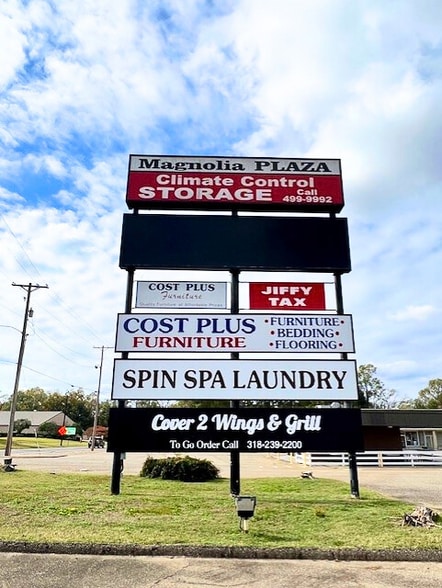 E Madison St, Bastrop, LA à louer - Photo principale - Image 3 de 11