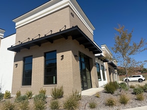 4540 N MacArthur Blvd, Irving, TX à louer Photo du bâtiment- Image 2 de 2