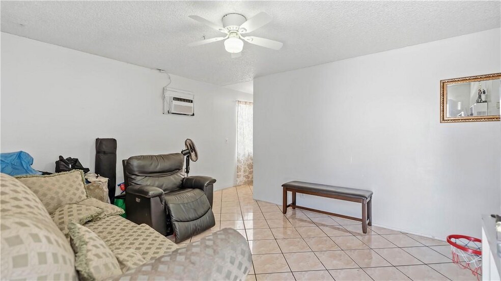 11133 Klingerman St, El Monte, CA à vendre - Photo du bâtiment - Image 3 de 57