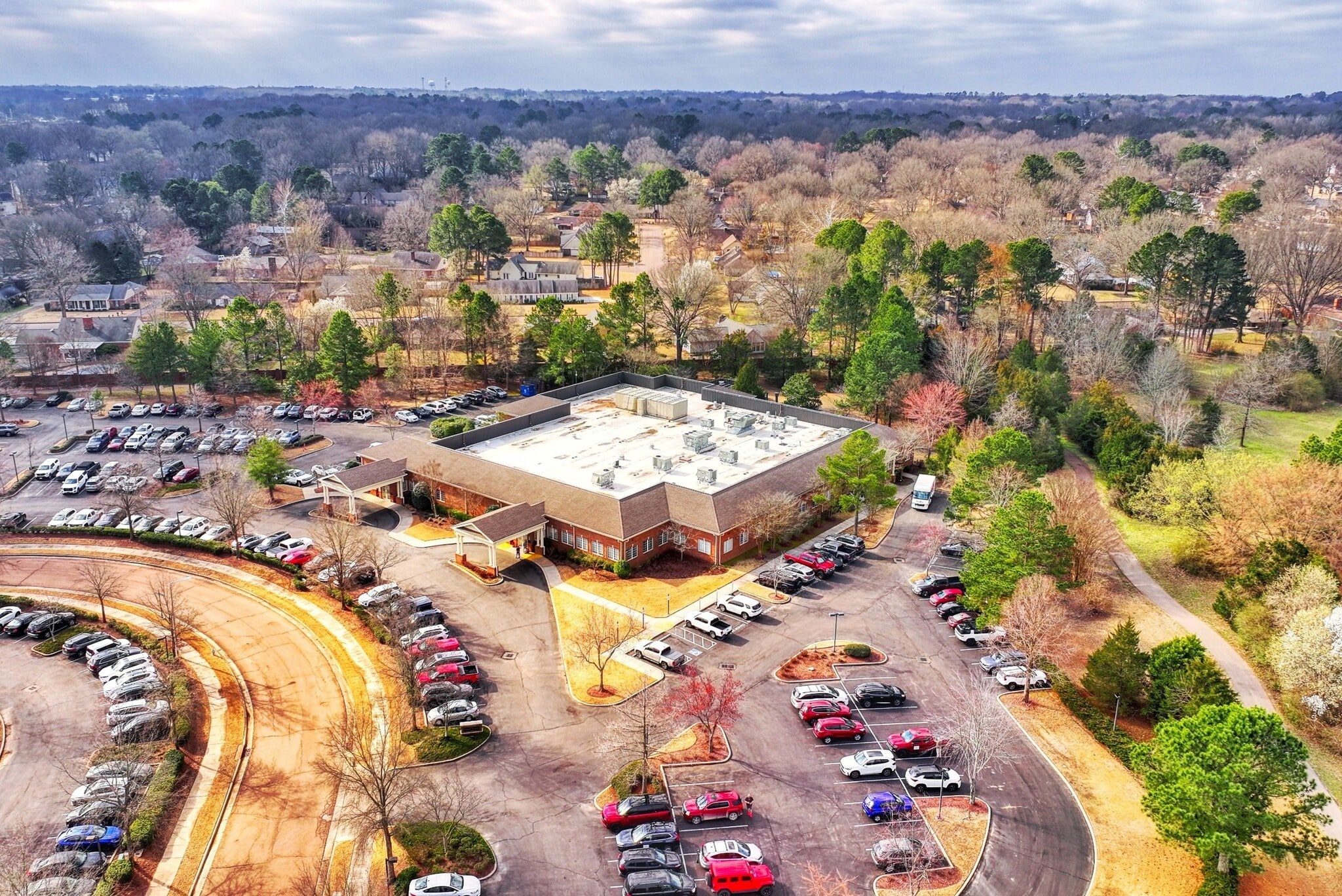 1325 Wolf Park Dr, Germantown, TN for sale Primary Photo- Image 1 of 4