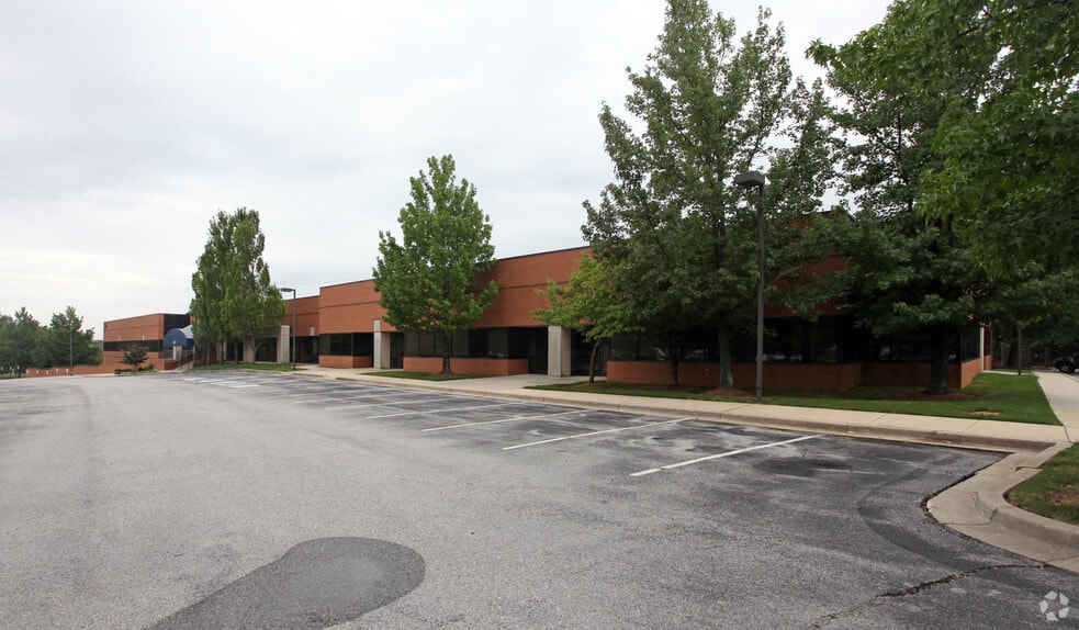 8003-8039 Laurel Lakes Ct, Laurel, MD for lease - Primary Photo - Image 1 of 11