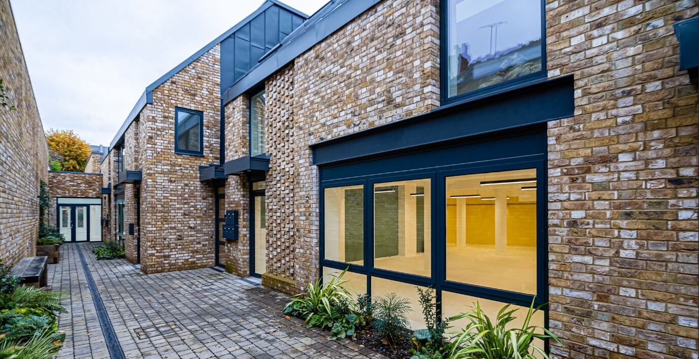 Oak Mews, Kingston Upon Thames à louer Photo du bâtiment- Image 1 de 2
