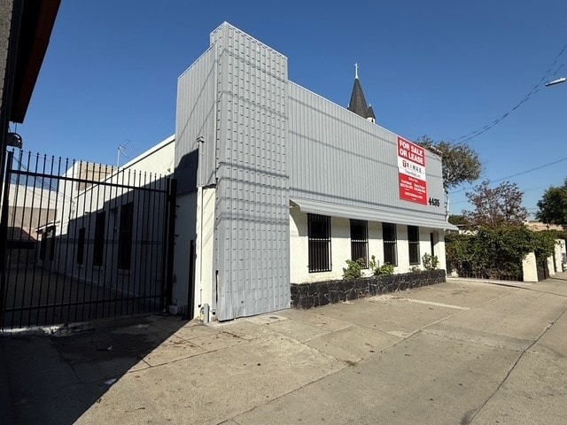 4435 S Santa Fe Ave, Vernon, CA for sale - Building Photo - Image 1 of 24