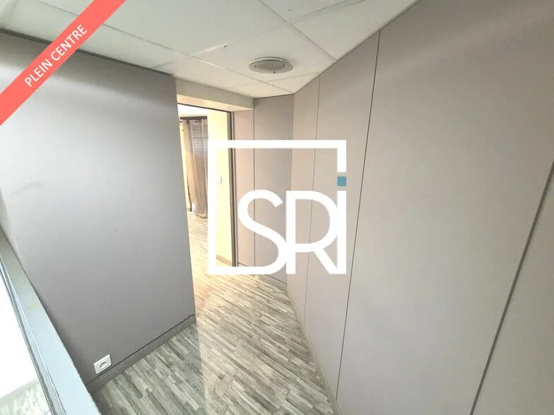 Commerce de détail dans Clermont-Ferrand à louer - Photo intérieure - Image 3 de 11