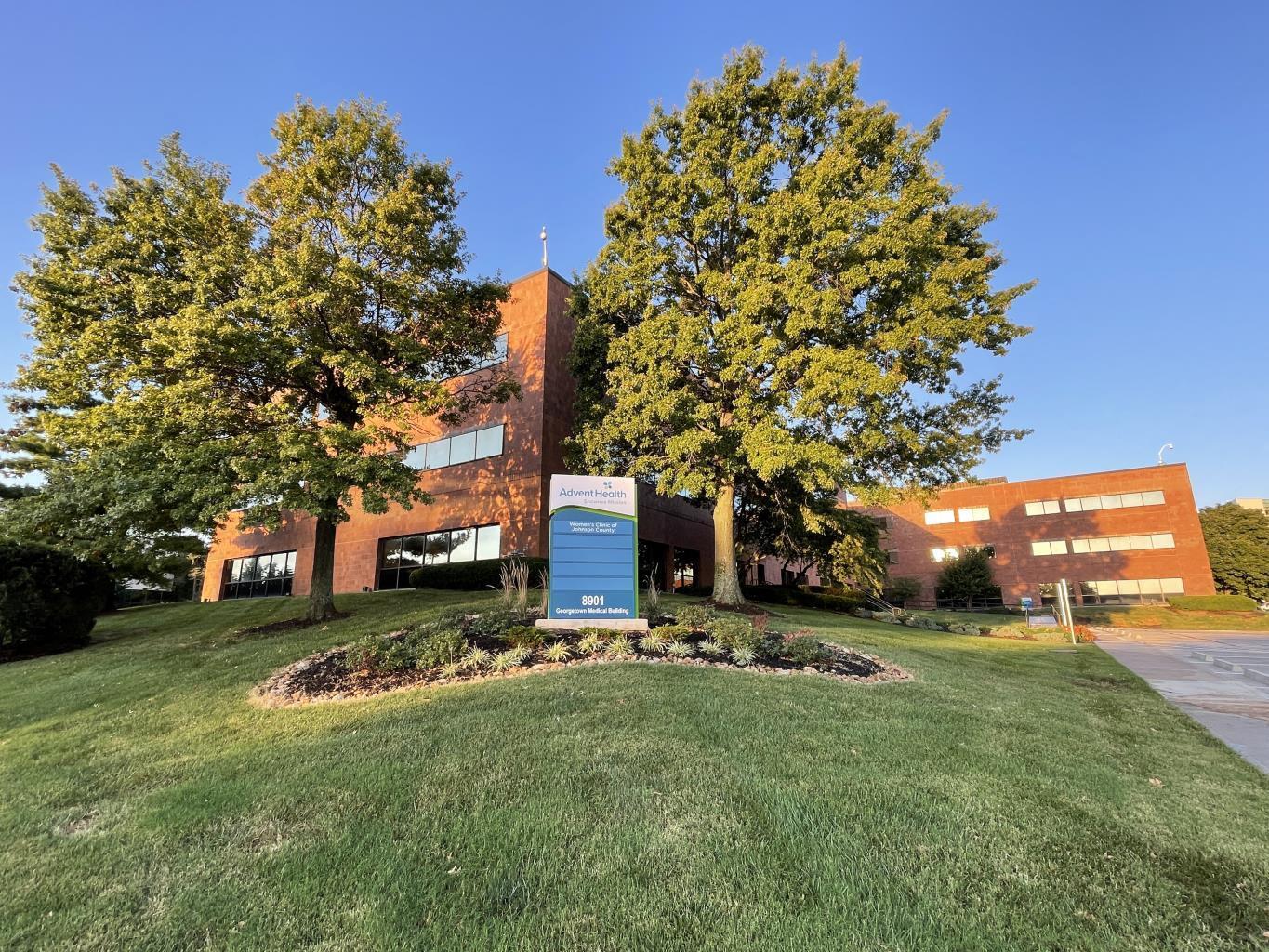 8901 W 74th St, Merriam, KS à louer Photo principale- Image 1 de 6