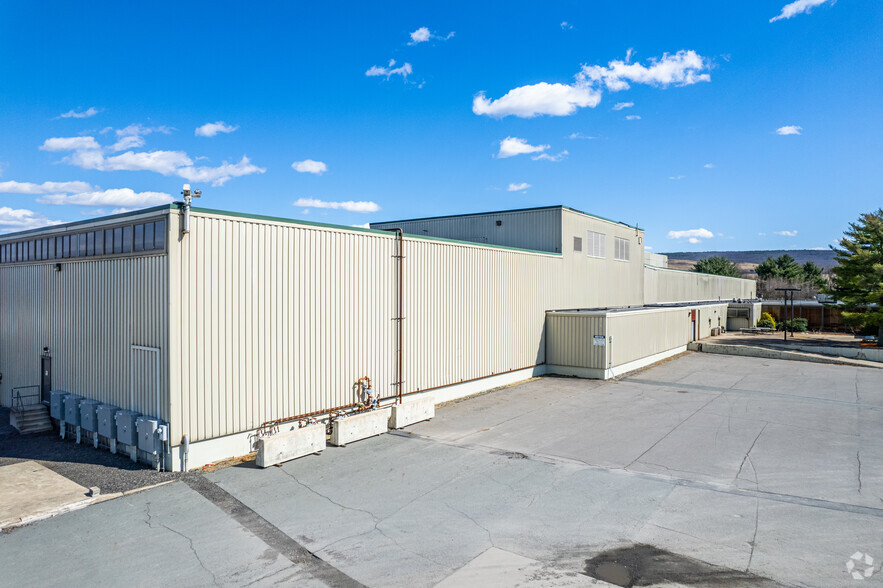 200 Keystone Industrial Park, Dunmore, PA à vendre - Photo principale - Image 1 de 1