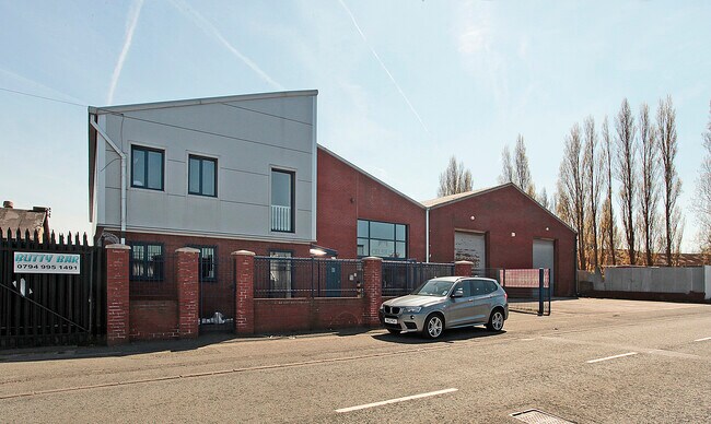 Plus de détails pour 2 Yardley Rd, Liverpool - Industriel à louer
