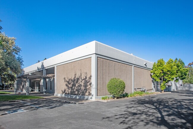 Plus de détails pour 300 Pioneer Way, Mountain View, CA - Flex à vendre