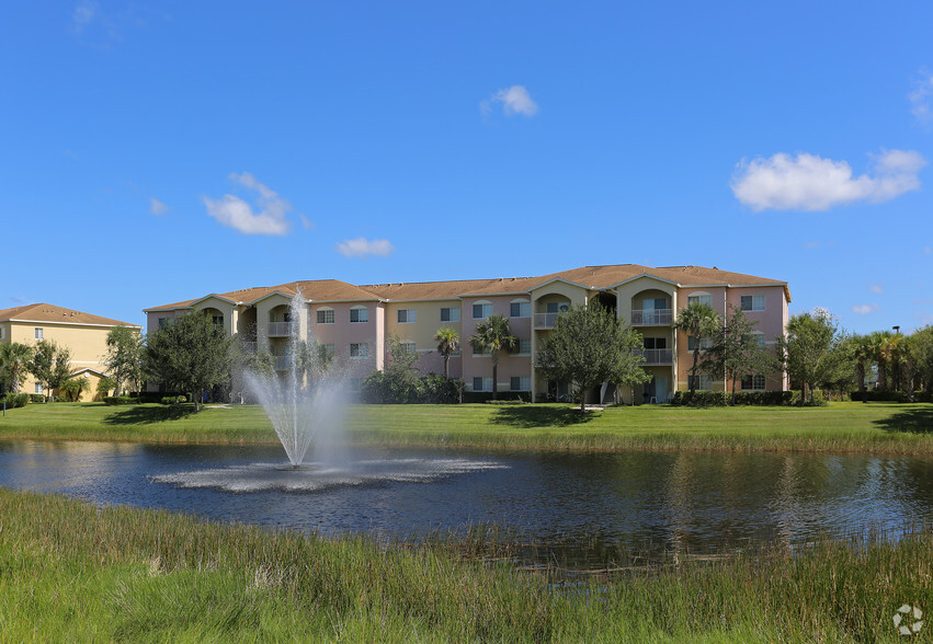 6600 Woods Island Cir, Port Saint Lucie, FL à vendre - Photo principale - Image 1 de 1