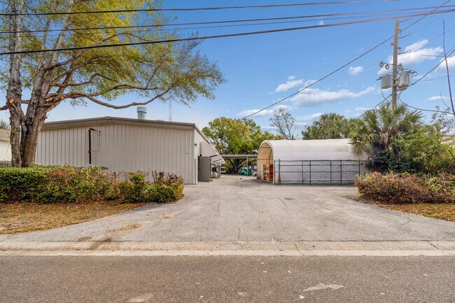 More details for 1060 Harbor Lake Dr, Safety Harbor, FL - Industrial for Sale