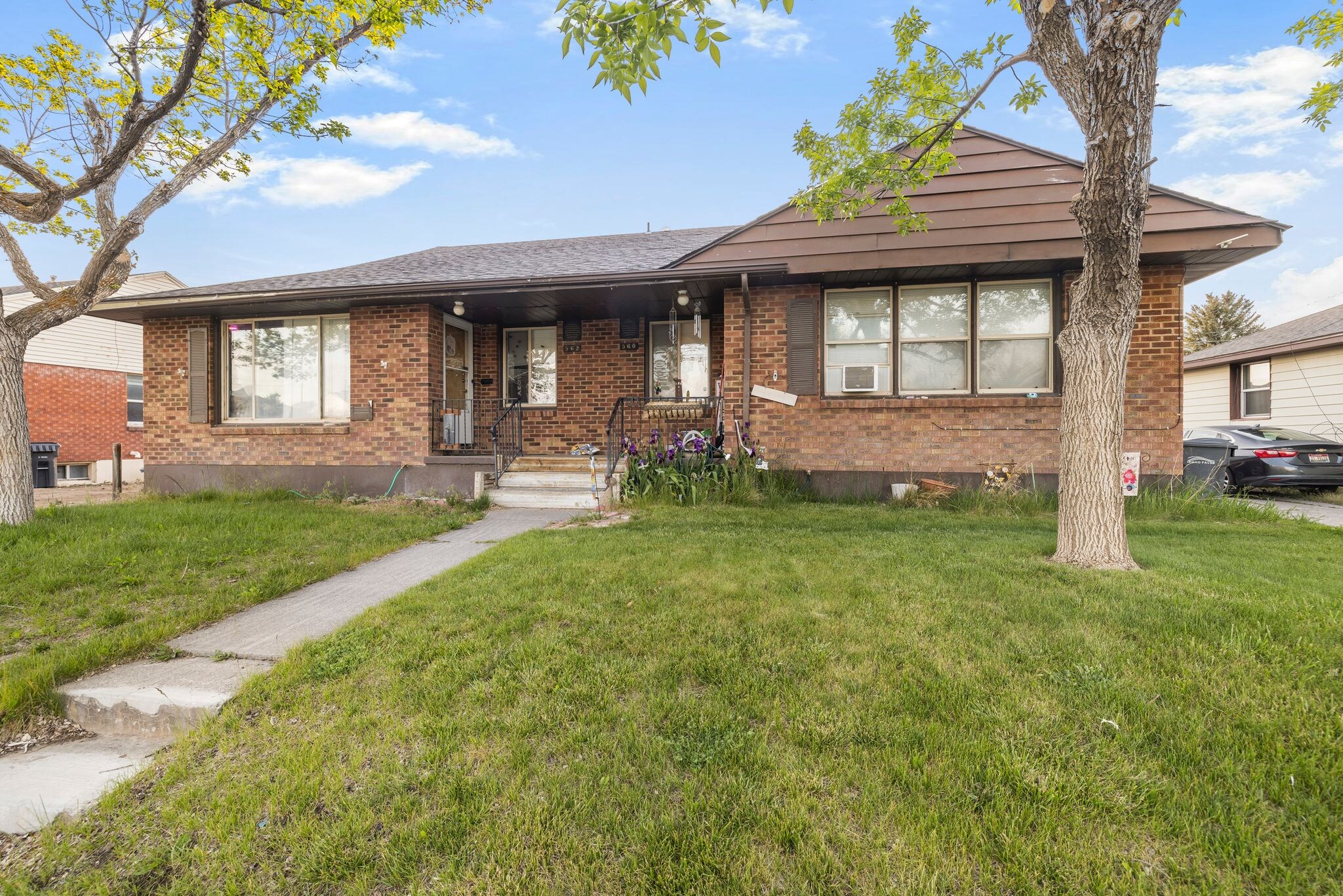560-562 Holbrook Dr, Idaho Falls, ID for sale Primary Photo- Image 1 of 3
