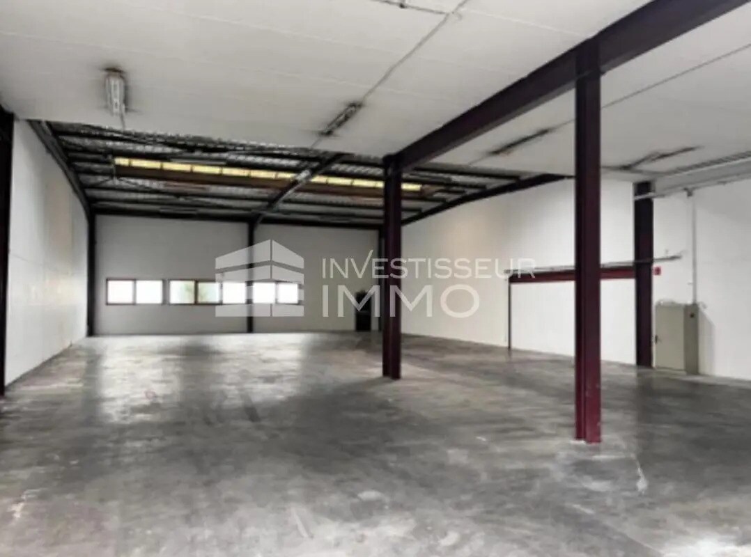 Flex in Le Blanc-Mesnil for lease Interior Photo- Image 1 of 5