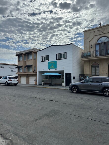 76 62nd Pl, Long Beach, CA à vendre - Photo du bâtiment - Image 3 de 4