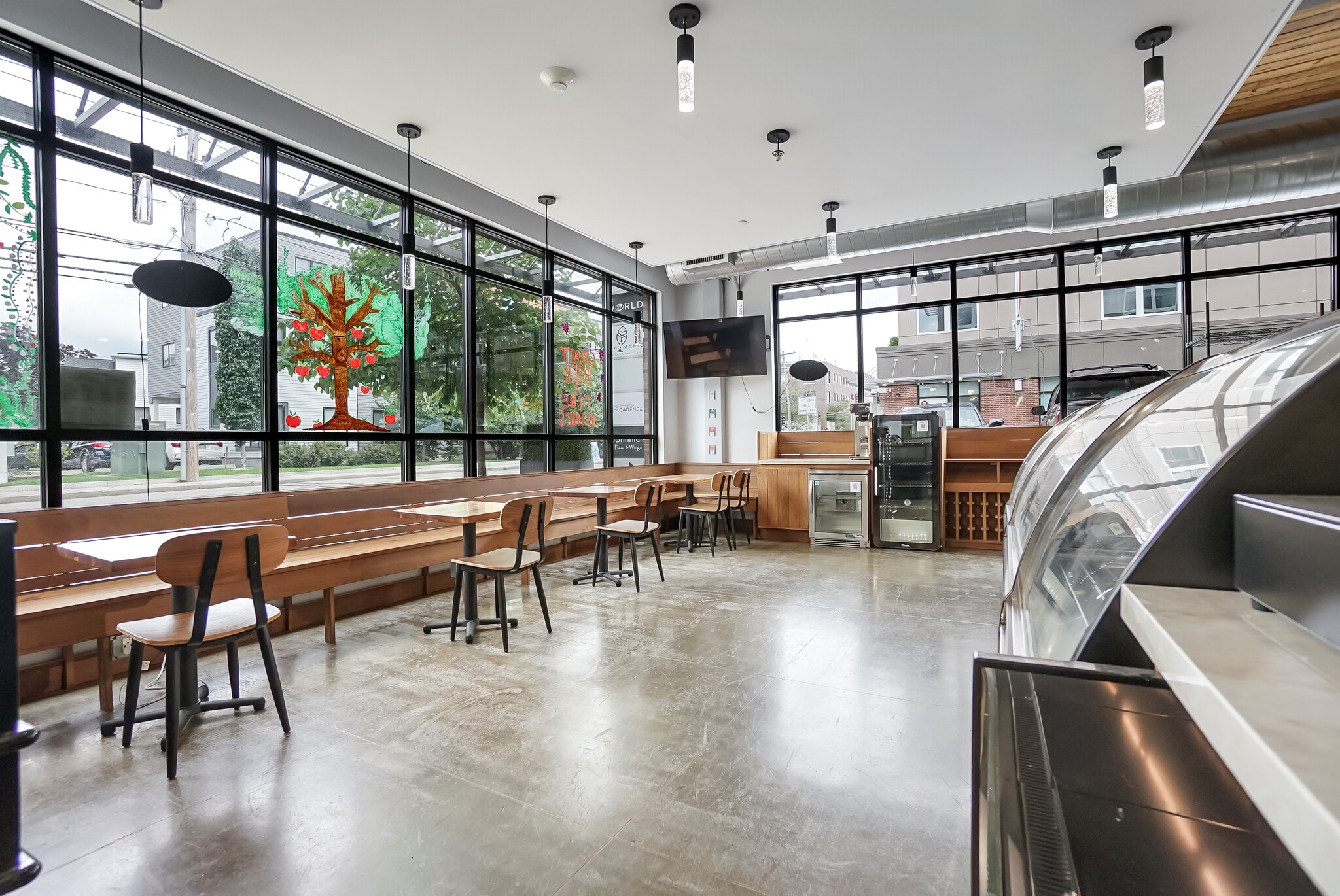 350 Pleasant St, Watertown, MA for lease Interior Photo- Image 1 of 17