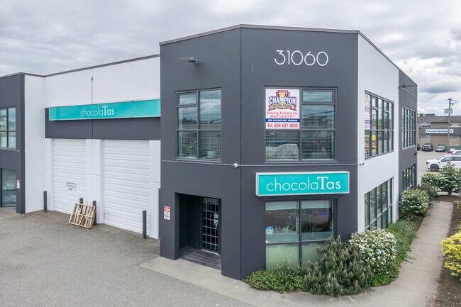 Plus de détails pour 31060 Peardonville Rd, Abbotsford, BC - Industriel à vendre