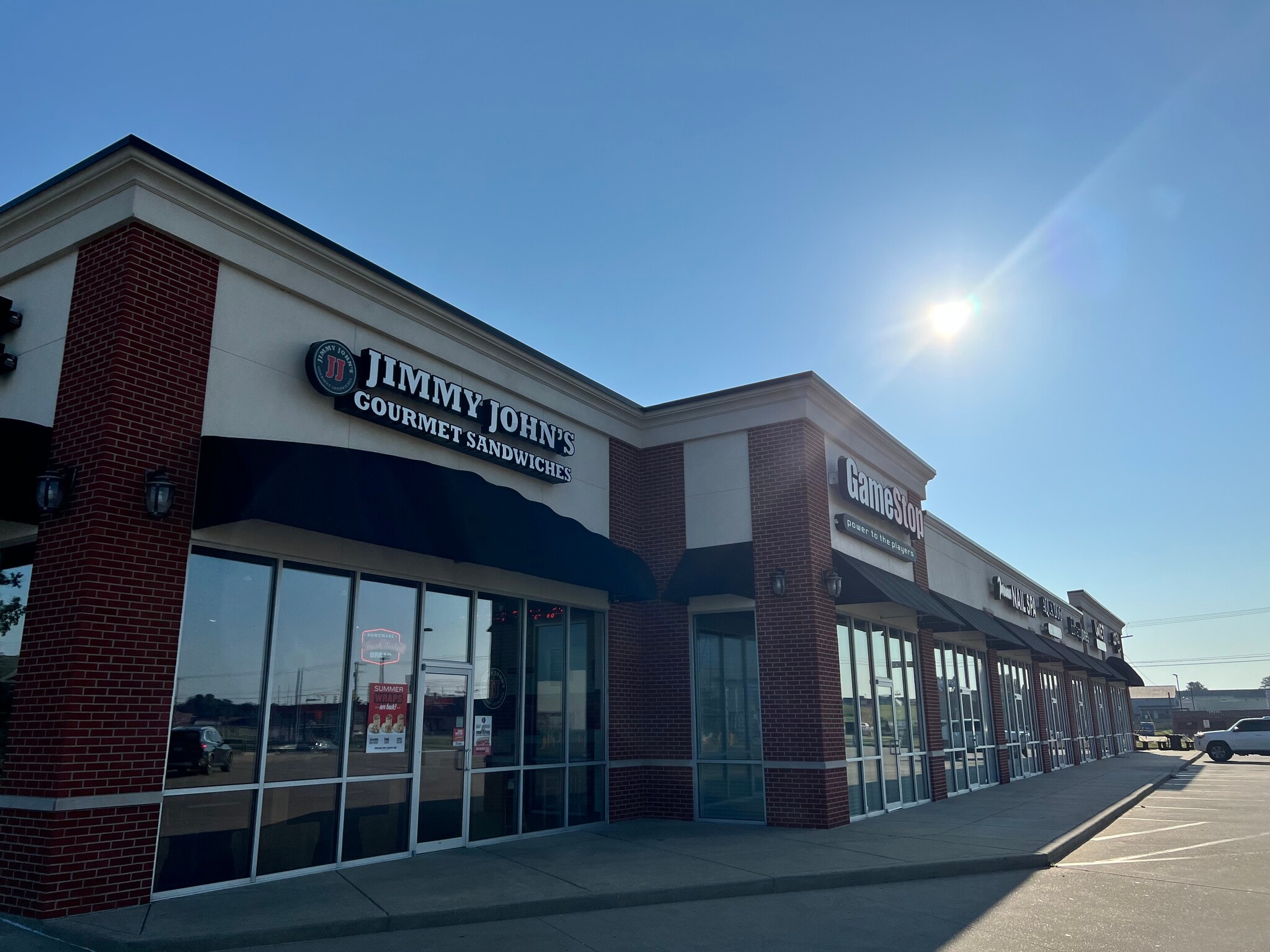 8680 High Point Dr, Newburgh, IN for lease Building Photo- Image 1 of 3