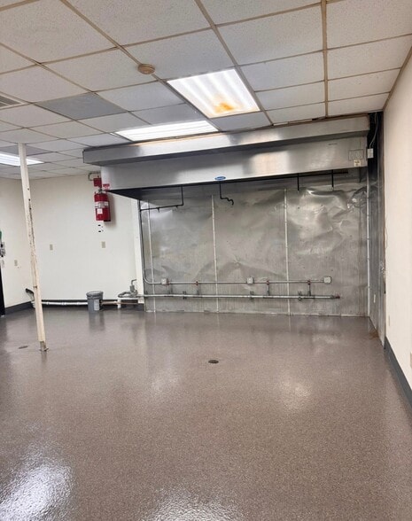 12371 US-90 Hwy, Luling, LA for lease - Interior Photo - Image 2 of 10