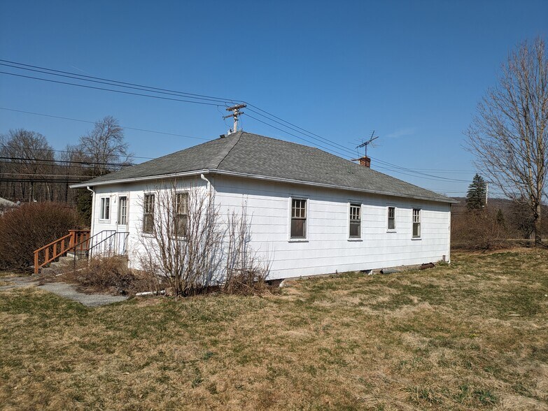 3667 Danbury Rd, Brewster Village, NY à vendre - Photo du bâtiment - Image 2 de 3