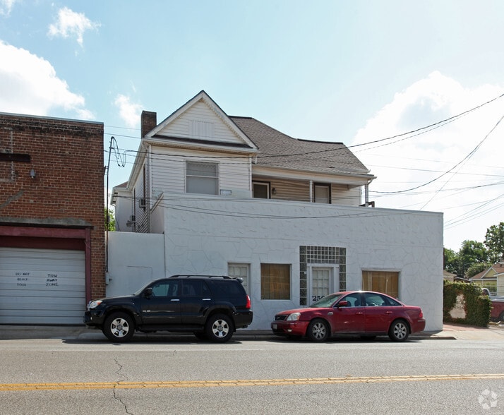 2507-2509 Canal Street portfolio of 2 properties for sale on LoopNet.ca - Primary Photo - Image 2 of 19