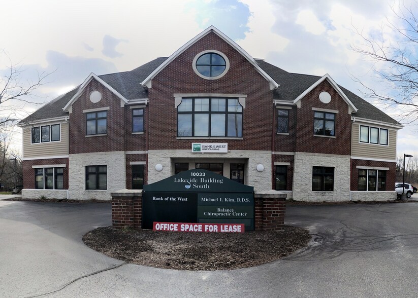 10033 N Port Washington Rd, Mequon, WI à louer - Photo du bâtiment - Image 2 de 7