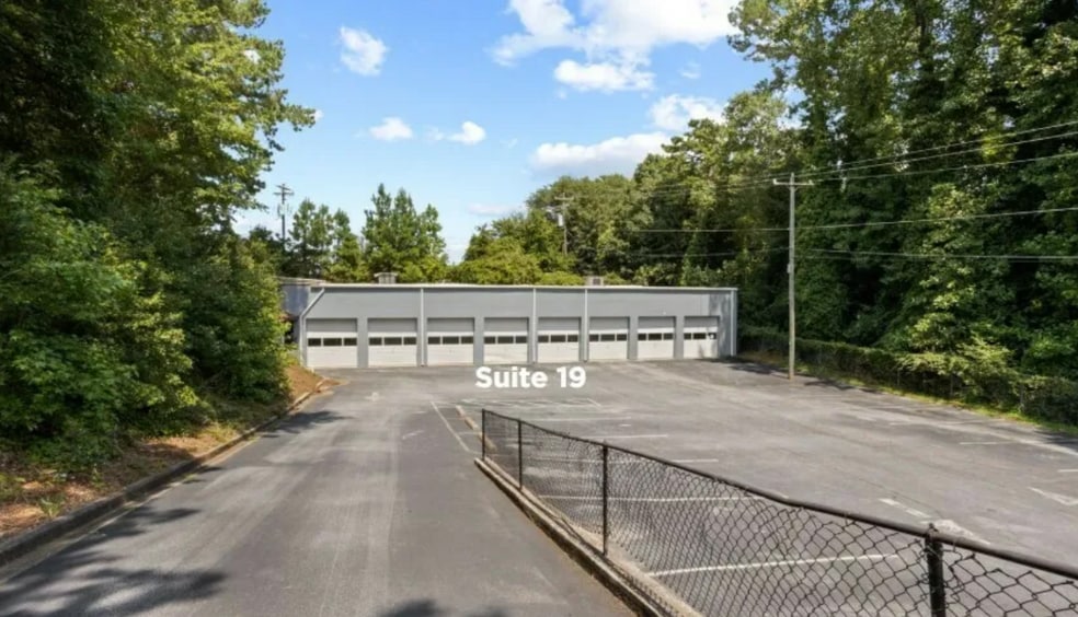 3014 N Main St, Anderson, SC à louer - Photo du bâtiment - Image 3 de 11