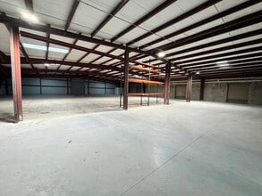 12925 N 49th St, Clearwater, FL for lease Interior Photo- Image 1 of 2