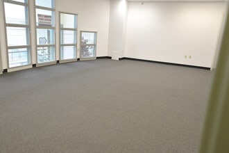 120 W 7th St, Bloomington, IN for lease Interior Photo- Image 1 of 5