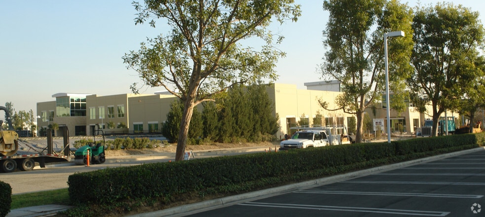 9481 Pittsburgh Ave, Rancho Cucamonga, CA à louer - Photo du bâtiment - Image 3 de 8