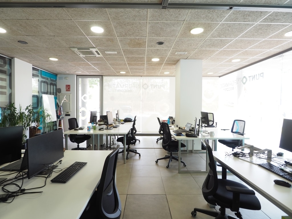 Granollers, BAR 08402 - Unit - - - Interior Photo - Image 2 of 11