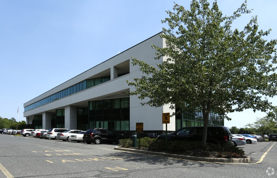 525 Jack Martin Blvd, Brick, NJ for lease - Building Photo - Image 1 of 2