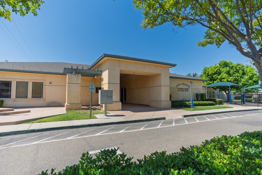 401 Lesher Dr, Merced, CA à louer - Photo du bâtiment - Image 2 de 21