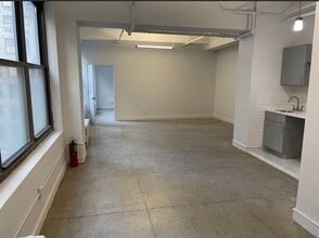 227-229 W 29th St, New York, NY à louer Photo intérieure- Image 1 de 4