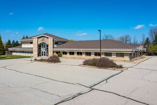 Plus de détails pour 1414 E Paradise Dr, West Bend, WI - Bureau, Bureau/Commerce de détail à louer