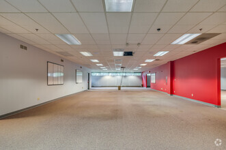 250 S Executive Dr, Brookfield, WI for lease Interior Photo- Image 2 of 8