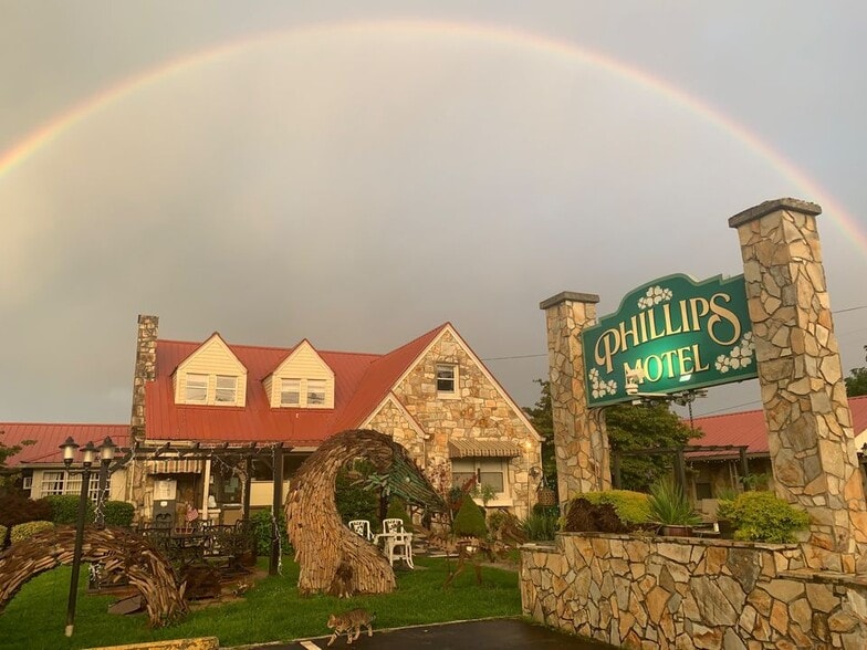 290 N Main St, Robbinsville, NC for sale - Building Photo - Image 2 of 34