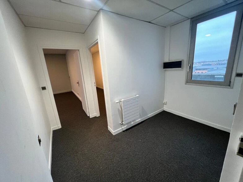 507 Place Des Champs Elysées, Évry-Courcouronnes à louer - Photo intérieure - Image 3 de 4