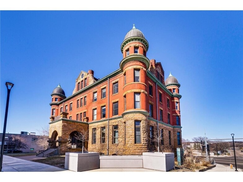 200 N Concord Exchange, South Saint Paul, MN for sale - Building Photo - Image 2 of 62