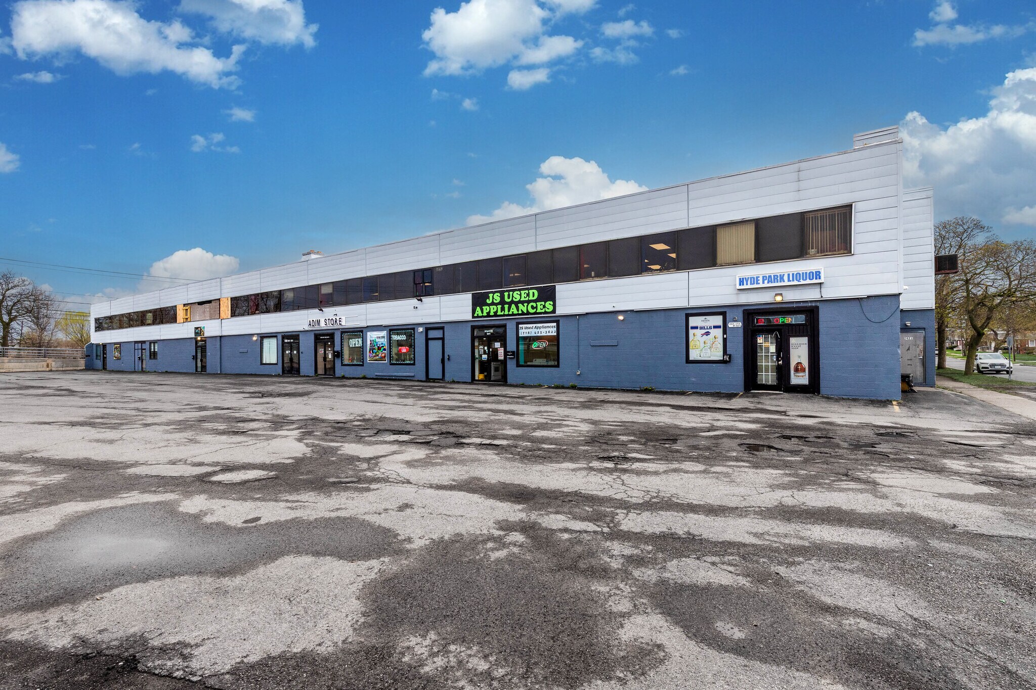 2425 Hyde Park Blvd, Niagara Falls, NY à vendre Photo principale- Image 1 de 50