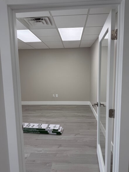 4028 N 29th Ave, Hollywood, FL for lease - Interior Photo - Image 3 of 11