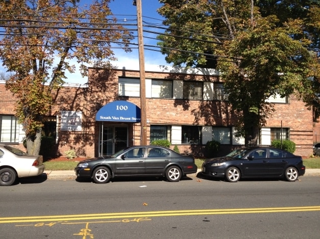 100 S Van Brunt St, Englewood, NJ for sale Primary Photo- Image 1 of 8