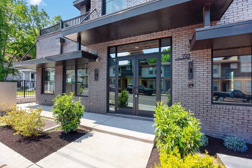 722 McFerrin Ave, Nashville, TN à louer - Photo du bâtiment - Image 3 de 11