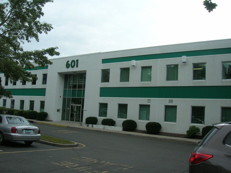 601 Route 37 W, Toms River, NJ for lease - Building Photo - Image 3 of 18