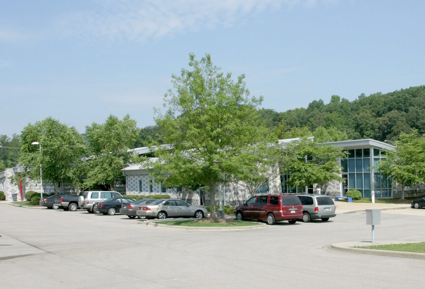 6727-6729 Deerfoot Pky, Trussville, AL à louer - Photo du bâtiment - Image 2 de 6